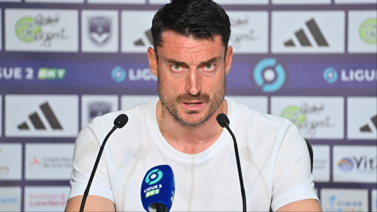 Albert Riera en conférence de presse (Icon Sport)