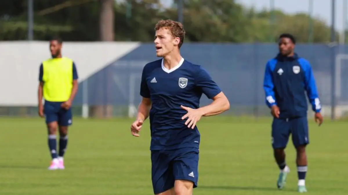 Adrien Louveau, ancien joueur des Girondins de Bordeaux - GIRONDINS OFFICIEL